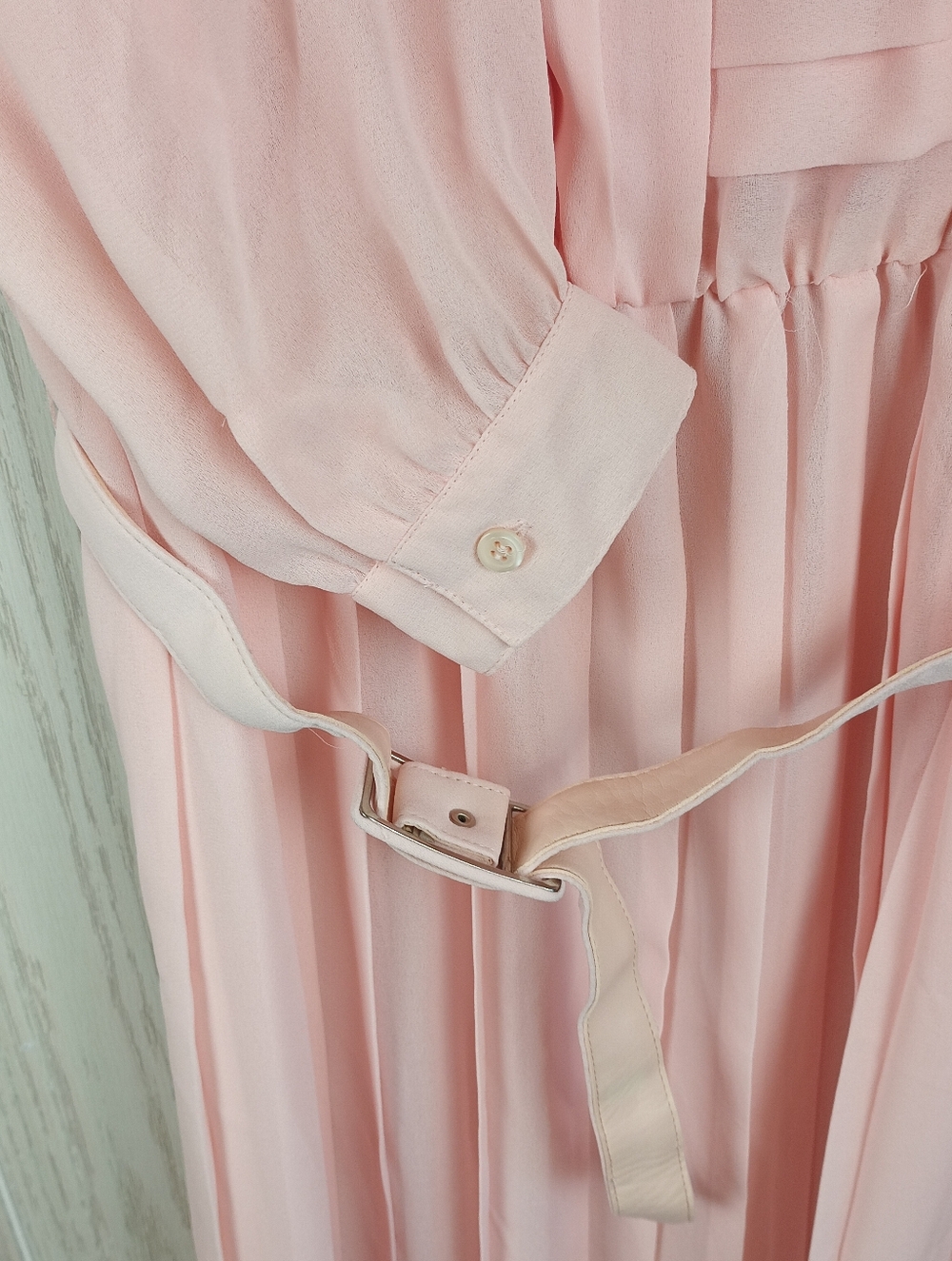 VTG Seret Dress Early 80’s 90s light pink sheer midi length sz 14 button back. - Picture 4 of 16